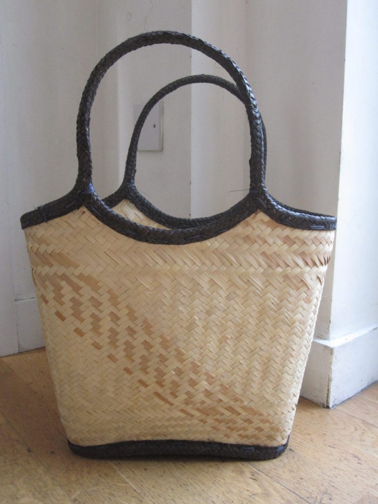 New! Natural Trim crafted tote bag - Image 3
